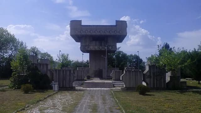Спомен-костурницата во Кавадарци